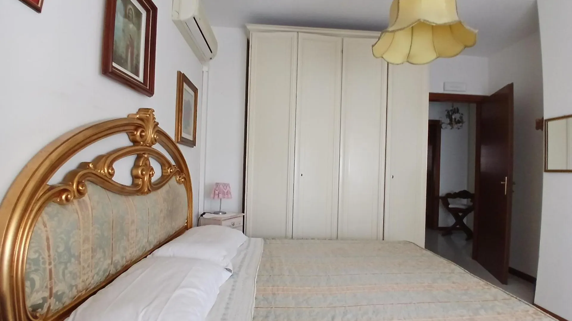 Bed & Breakfast Il Melograno B&B Aulla